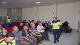Boyabatta servis şoförleri ve rehber personellere trafik eğitimi