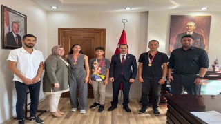 Bozdoğan Kaymakamı Polat, Zafer Kupasında madalya kazanan sporcuları tebrik etti