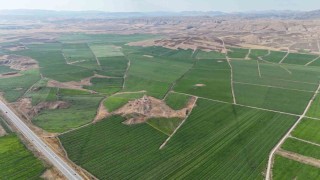 Bozkır yeşerdi, 110 bin dekar alanda yapılan patates ekimi ile 460 bin ton rekolte bekleniyor