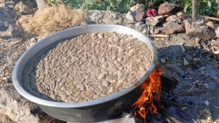 Bozkırda geleneksel pekmez yapımı sabır ve emek gerektiriyor