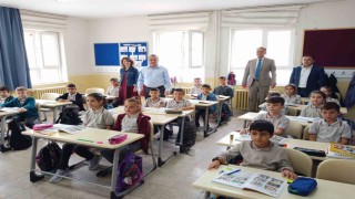 Bozüyük Kaymakamı Adem Öztürk Saffet Şeker İlkokuluna ziyaret etti