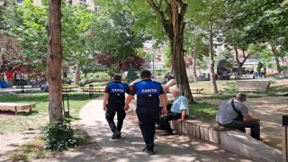 Bu kentte yere izmarit atan yandı