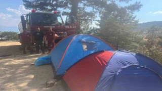 Buldanda kontrol altına yangın bölgesinde ateş savaşçıları teyakkuzda