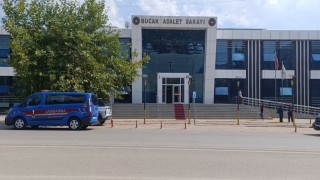 Burdurda polise saldıran koca tutuklandı, karısı adli kontrolle serbest