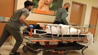 Bursada bıçaklı saldırıya uğrayan genç ağır yaralandı