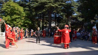 Bursada hastalar mehter takımı ile moral buldu