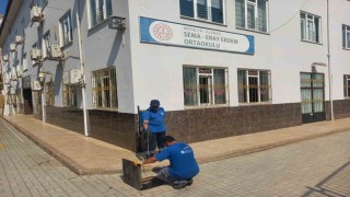 Büyükşehir ekipleri okulları yeni eğitim dönemine hazırlıyor