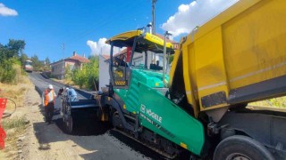 Büyükşehirden Özvatan ilçe merkezinde 19 milyon TLlik sıcak asfalt yatırımı