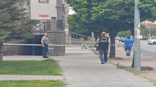 Cami tuvaletinde bıçaklı kavga: 1 ağır yaralı