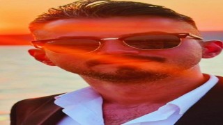 Çanakkalede kuaför otomobilde yanarak can verdi