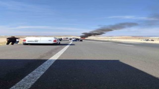 Çayırhan-Nallıhan yolu üzerinde kaza yapan araç yandı