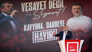 CHP Genel Başkanı Özel: CHPnin babaevine kimse el uzatamaz