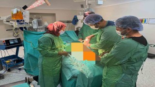 Çift taraflı diz proteziyle 73 yaşındaki hastanın ağrıları giderildi