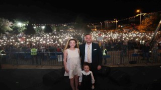 Çivril Elma Festivalinde Cem Adrian unutulmaz gece yaşattı