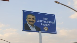 Cizrede bir caddeye Sırrı Süreyya Önderin ismi verildi