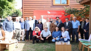 Çocuk yetiştirme görevi televizyon ve sosyal medyaya bırakıldı