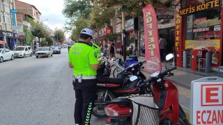 Çorumda 20 motosiklet trafikten men edildi