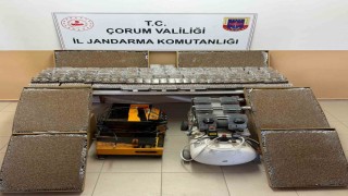 Çorumda 56 bin 980 adet doldurulmuş makaron ele geçirdi: 2 gözaltı