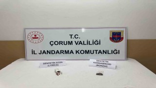 Çorumda uyuşturucuyla yakalanan 2 şüpheli gözaltına alındı