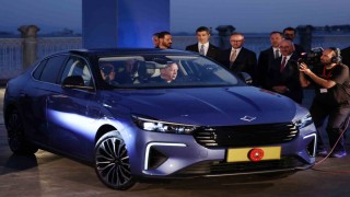 Cumhurbaşkanı Erdoğana, TOGGun yeni modeli T10F hediye edildi