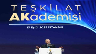 Cumhurbaşkanı Erdoğandan Özgür Özele tepki: Manavgatta balya balya dolarları, altınları nasıl açıklayacak