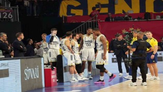 Cumhurbaşkanlığı Kupasında tribün olayları nedeniyle 15 dakika ara verildi