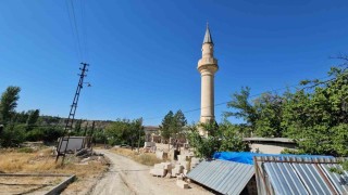 Darendede tarihî Yusufpaşa Camisi yeniden ibadete açılmayı bekliyor