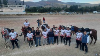 Dede Korkut Atlı Spor Kulübü Bayburt il birincisi oldu