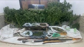 Denizlide evlerinde uyuşturucu madde çıkan 3 zehir tacirinden 2si tutuklandı