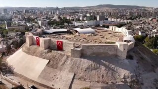 Depremde ağır hasar alan Gaziantep Kalesinin restorasyonu tamamlandı
