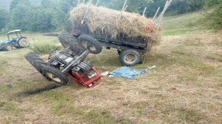 Devrilen traktörün altında kalan sürücü yaşam mücadelesini kaybetti