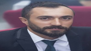 Devrilen traktörün altında kaldı, hayatını kaybetti