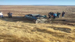 Diyarbakırda otomobil şarampole devrildi: 1 ölü, 1 yaralı