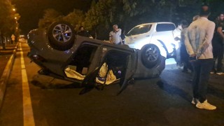 Diyarbakırda otomobil takla attı: 3 yaralı