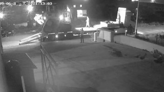 Dozerini çek karşılığı satmak istedi, dolandırıldı iddiası