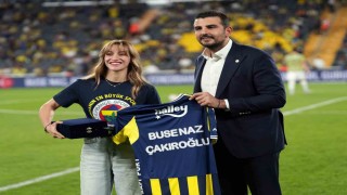 Dünya Boks Şampiyonasından madalya ile dönen boksörlere plaket