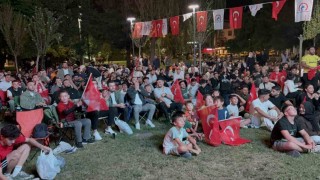 Düzceliler, İspanya maçı için tek yürek oldu