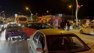 Edirnede zincirleme kaza: 1 sürücü kaçtı, 1 sürücü alkollü çıktı, 1 kişi yaralandı