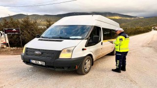 Eğirdirde kurallara uymayan 2 işçi servisine cezai işlem uygulandı