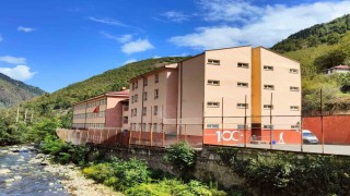 Eğitim gördüğü okulu baştan aşağıya yeniledi