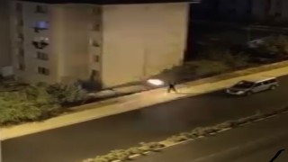 Elazığda 1 kişinin yaralandığı eve pompalı tüfekli saldırı anı kamerada