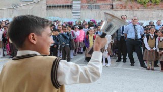 Elazığda 110 bin öğrenci ders başı yapacak