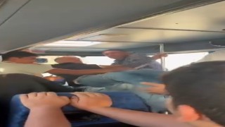 Elazığda otobüs şoförü ile yolcunun tekme tokatlı kavgası kamerada