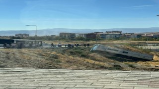Elazığda park halindeki otobüs şarampole yuvarlandı