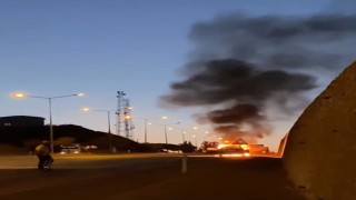 Elazığda seyir halindeki otomobil yandı