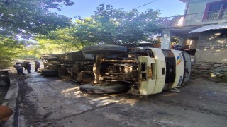 Elazığda su tankeri devrildi: 1 yaralı