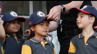 Emniyet müdüründen şehit polise vefa: Şehidin oğlunu okuldan alıp evine bıraktı