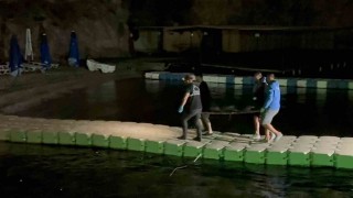 Erdekte uçurumdan düşen adam öldü