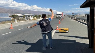 Erzincanda Düzensiz Göç ile Mücadeleye yönelik Huzur Uygulaması yapıldı