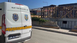 Erzincanda inşaattan düşen işçi ağır yaralandı